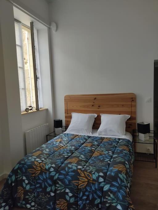 Appartement Avec Parking Prive Сомюр Екстериор снимка