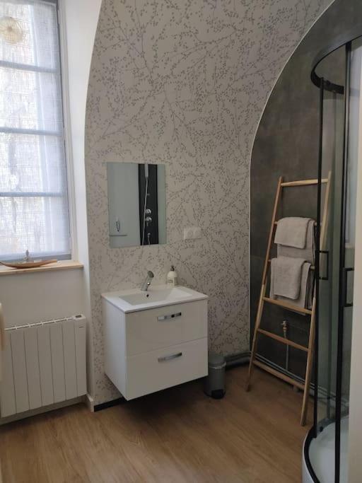 Appartement Avec Parking Prive Сомюр Екстериор снимка
